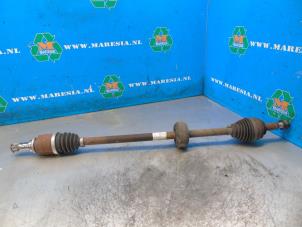 Gebruikte Aandrijfas rechts-voor Dacia Sandero II 0.9 TCE 12V Prijs € 78,75 Margeregeling aangeboden door Maresia Auto Recycling B.V.