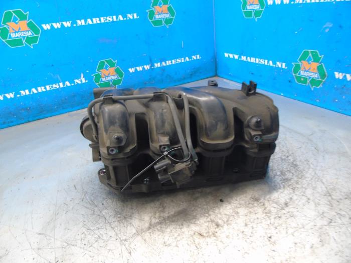 Gebruikte Spruitstuk Inlaat Hyundai iX35 (LM) 1.6 GDI 16V Prijs € 78,75 Margeregeling aangeboden door Maresia Auto Recycling B.V.