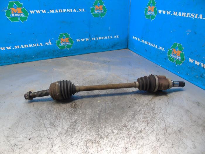 Gebruikte Aandrijfas links-voor Toyota Aygo (B10) 1.0 12V VVT-i Prijs € 52,50 Margeregeling aangeboden door Maresia Auto Recycling B.V.