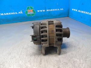 Gebruikte Dynamo Renault Clio IV Estate/Grandtour (7R) 0.9 Energy TCE 90 12V Prijs € 42,00 Margeregeling aangeboden door Maresia Auto Recycling B.V.