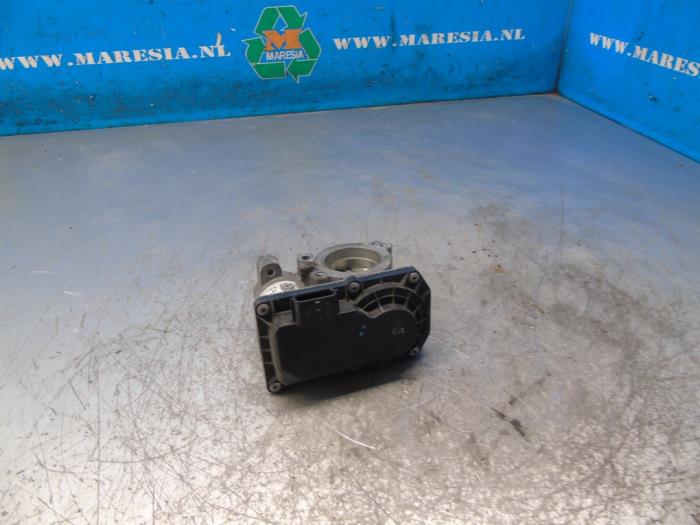 Gebruikte Gasklephuis Nissan Juke (F15) 1.2 DIG-T 16V Prijs € 26,25 Margeregeling aangeboden door Maresia Auto Recycling B.V.