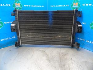 Gebruikte Radiateur Peugeot RCZ (4J) 1.6 16V THP R Prijs € 73,50 Margeregeling aangeboden door Maresia Auto Recycling B.V.