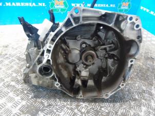 Gebruikte Versnellingsbak Renault Captur (2R) 0.9 Energy TCE 12V Prijs € 420,00 Margeregeling aangeboden door Maresia Auto Recycling B.V.