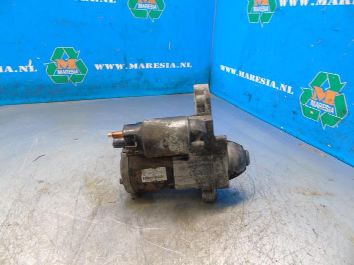 Gebruikte Startmotor Renault Clio IV (5R) 0.9 Energy TCE 90 12V Prijs € 36,75 Margeregeling aangeboden door Maresia Auto Recycling B.V.