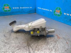 Gebruikte Hoofdremcilinder Ford Mondeo V Wagon 2.0 Hybrid 16V Prijs € 78,75 Margeregeling aangeboden door Maresia Auto Recycling B.V.