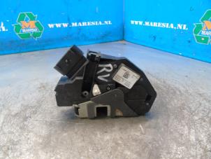 Gebruikte Portierslot Mechaniek 4Deurs rechts-voor Ford Mondeo V Wagon 2.0 Hybrid 16V Prijs € 52,50 Margeregeling aangeboden door Maresia Auto Recycling B.V.