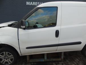 Gebruikte Portier 2Deurs links Fiat Doblo Cargo (263) 1.6 D Multijet Prijs € 315,00 Margeregeling aangeboden door Maresia Auto Recycling B.V.