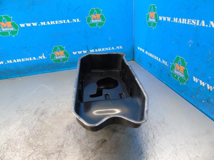 Gebruikte Carterpan Iveco New Daily VI 33S16, 35C16, 35S16 Prijs € 89,25 Margeregeling aangeboden door Maresia Auto Recycling B.V.