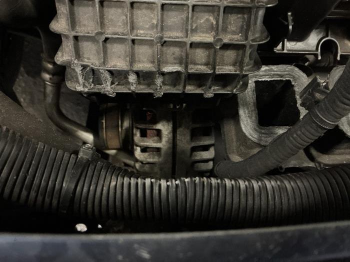 Gebruikte Dynamo Dacia Sandero II 1.0 Sce 12V Prijs € 105,00 Margeregeling aangeboden door Maresia Auto Recycling B.V.
