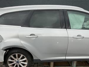 Gebruikte Deur 4Deurs rechts-achter Ford Focus 3 Wagon 1.0 Ti-VCT EcoBoost 12V 125 Prijs € 252,00 Margeregeling aangeboden door Maresia Auto Recycling B.V.