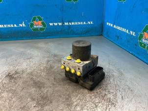 Gebruikte ABS Pomp Kia Cee'd (EDB5) 1.6 CRDi 16V Prijs € 89,25 Margeregeling aangeboden door Maresia Auto Recycling B.V.