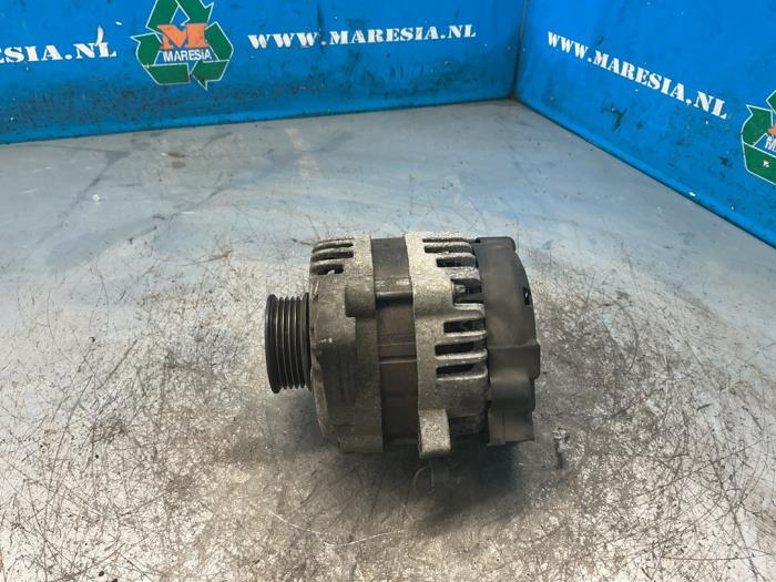 Gebruikte Dynamo Hyundai i20 (GBB) 1.4i 16V Prijs € 73,50 Margeregeling aangeboden door Maresia Auto Recycling B.V.