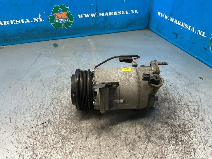Gebruikte Aircopomp Ford Fiesta 6 (JA8) 1.0 Ti-VCT 12V 65 Prijs € 78,75 Margeregeling aangeboden door Maresia Auto Recycling B.V.