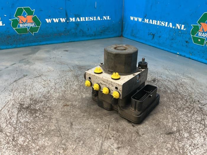 Gebruikte ABS Pomp Nissan Micra (K14) 1.0 IG-T 92 Prijs € 131,25 Margeregeling aangeboden door Maresia Auto Recycling B.V.