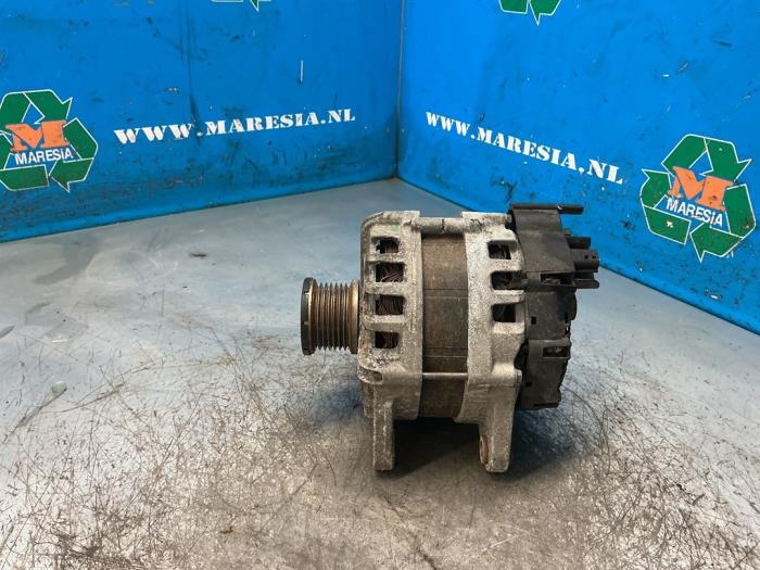 Gebruikte Dynamo Nissan Micra (K14) 1.0 IG-T 92 Prijs € 78,75 Margeregeling aangeboden door Maresia Auto Recycling B.V.