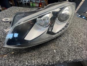 Gebruikte Koplamp links Volkswagen Golf VI Cabrio (1K) 1.2 TSI Prijs € 262,50 Margeregeling aangeboden door Maresia Auto Recycling B.V.