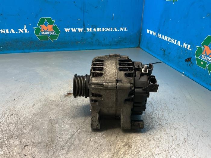 Gebruikte Dynamo Ford Transit Courier 1.5 TDCi 75 Prijs € 47,25 Margeregeling aangeboden door Maresia Auto Recycling B.V.