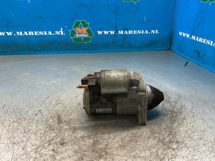Gebruikte Startmotor Renault Twingo III (AH) 1.0 SCe 75 12V Prijs € 42,00 Margeregeling aangeboden door Maresia Auto Recycling B.V.