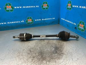 Gebruikte Aandrijfas links-voor Volkswagen Up! (121) 1.0 MPI 12V Prijs € 63,00 Margeregeling aangeboden door Maresia Auto Recycling B.V.