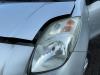 Toyota Yaris II (P9) 1.3 16V VVT-i Koplamp links