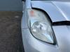 Toyota Yaris II (P9) 1.3 16V VVT-i Koplamp rechts