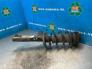 Gebruikte Voorpoot links Volkswagen Golf VI Cabrio (1K) 1.2 TSI Prijs € 89,25 Margeregeling aangeboden door Maresia Auto Recycling B.V.