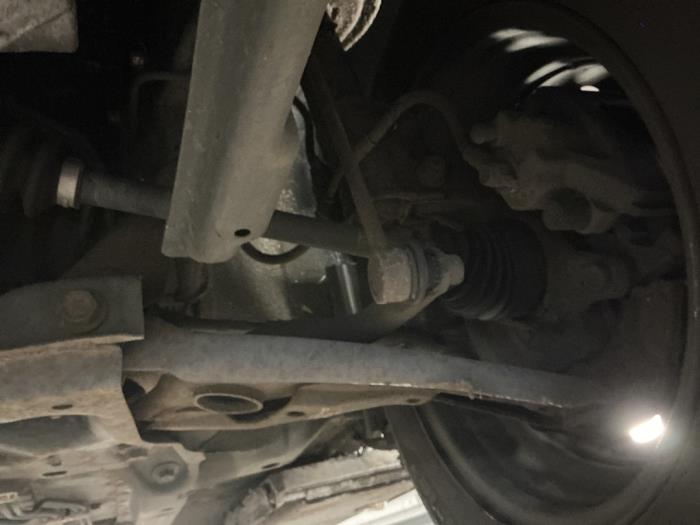 Gebruikte Aandrijfas links-voor Toyota Yaris II (P9) 1.3 16V VVT-i Prijs € 68,25 Margeregeling aangeboden door Maresia Auto Recycling B.V.