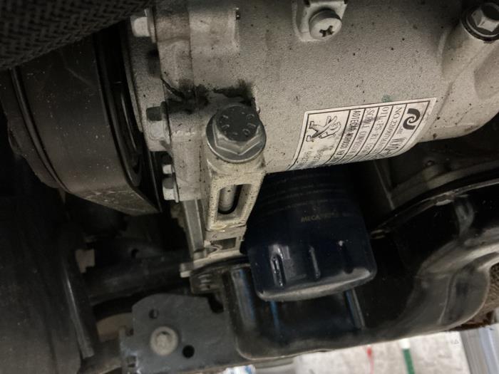 Gebruikte Aircopomp Opel Corsa F (UB/UH/UP) 1.2 12V 75 Prijs € 183,75 Margeregeling aangeboden door Maresia Auto Recycling B.V.