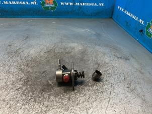 Gebruikte Hogedrukpomp Peugeot 2008 (CU) 1.2 12V e-THP PureTech 110 Prijs € 131,25 Margeregeling aangeboden door Maresia Auto Recycling B.V.