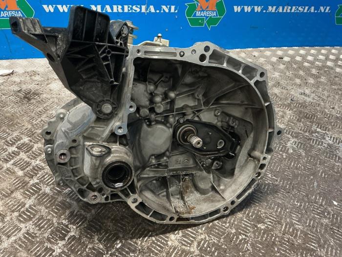 Gebruikte Versnellingsbak Opel Corsa F (UB/UH/UP) 1.2 12V 75 Prijs € 472,50 Margeregeling aangeboden door Maresia Auto Recycling B.V.
