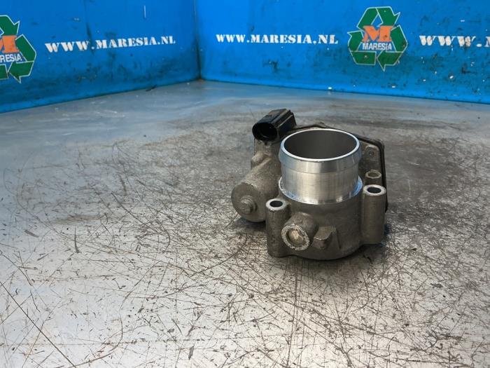 Gebruikte Gasklephuis Ford Fiesta 6 (JA8) 1.0 Ti-VCT 12V 65 Prijs € 36,75 Margeregeling aangeboden door Maresia Auto Recycling B.V.