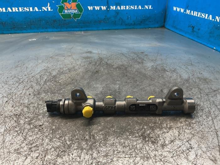 Gebruikte Injector brug Fiat Doblo Cargo (263) 1.6 D Multijet Prijs € 73,50 Margeregeling aangeboden door Maresia Auto Recycling B.V.