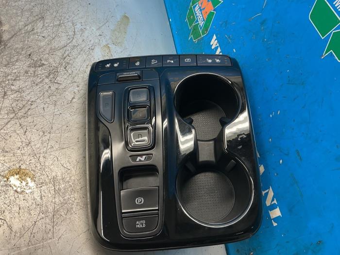 Gebruikte Pook Hyundai Tucson (NX) 1.6 T-GDI HEV Prijs € 157,50 Margeregeling aangeboden door Maresia Auto Recycling B.V.