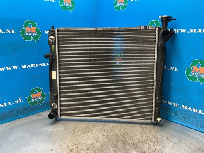 Gebruikte Radiateur Hyundai Santa Fe II (CM) 2.2 CRDi 16V 4x2 Prijs € 68,25 Margeregeling aangeboden door Maresia Auto Recycling B.V.