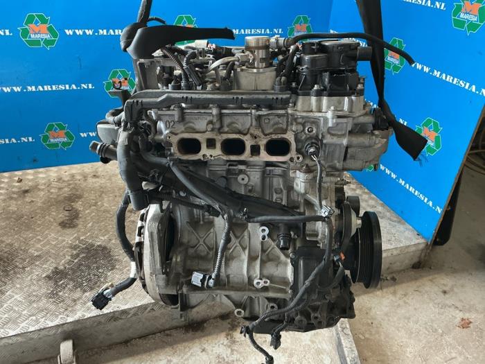 Motor van een Opel Crossland (X) 1.2 Turbo 12V 2019