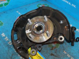 Gebruikte Asschenkel rechts-voor Toyota iQ 1.0 12V VVT-i Prijs € 105,00 Margeregeling aangeboden door Maresia Auto Recycling B.V.