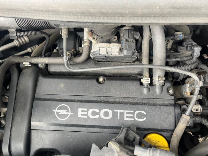 Gebruikte Motor Opel Corsa D 1.2 16V Prijs € 630,00 Margeregeling aangeboden door Maresia Auto Recycling B.V.