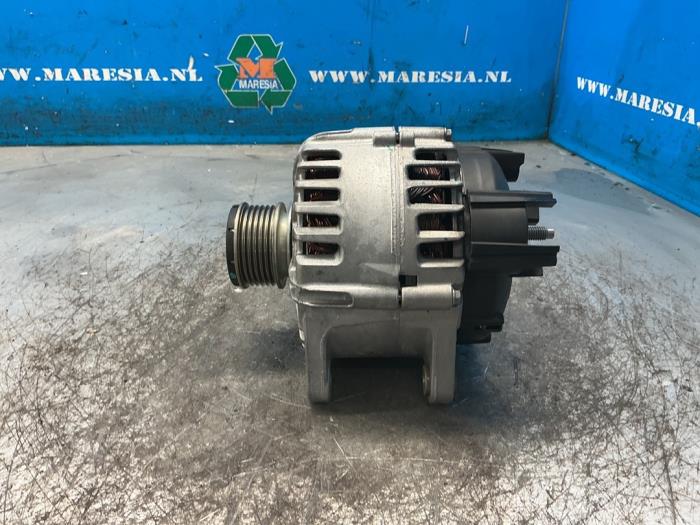 Gebruikte Dynamo Renault Kangoo Express (RFK) 1.5 Blue dCi 75 Prijs € 157,50 Margeregeling aangeboden door Maresia Auto Recycling B.V.