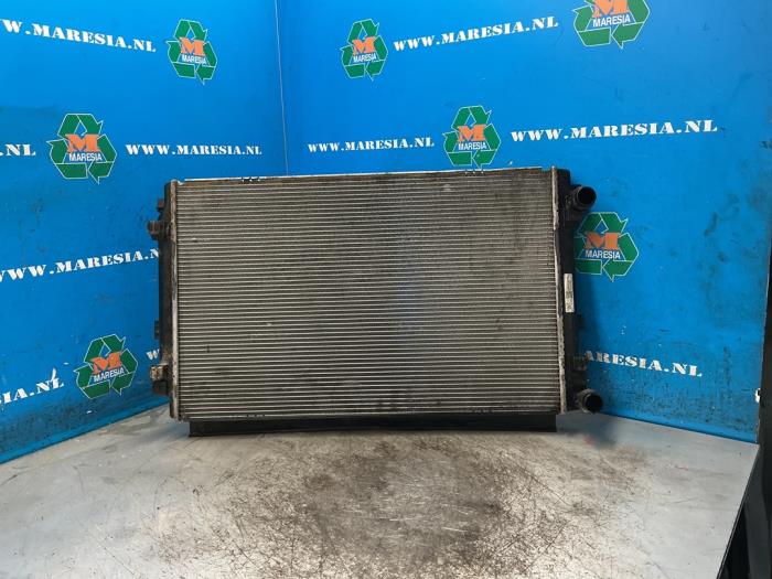 Gebruikte Radiateur Seat Leon ST (5FF) 1.6 TDI Ecomotive 16V Prijs € 52,50 Margeregeling aangeboden door Maresia Auto Recycling B.V.