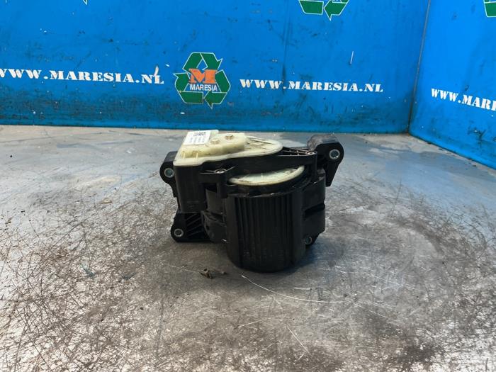 Gebruikte Diversen Tesla Model Y (5YJY) Long Range,Performance Prijs € 168,00 Margeregeling aangeboden door Maresia Auto Recycling B.V.