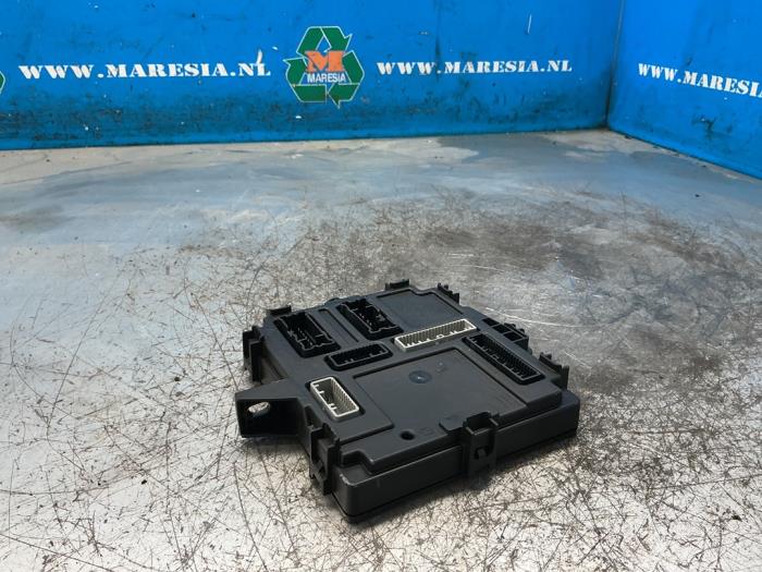Gebruikte Computer Body Control Renault Clio V (RJAB) 1.6 E-Tech 145 16V Prijs € 78,75 Margeregeling aangeboden door Maresia Auto Recycling B.V.