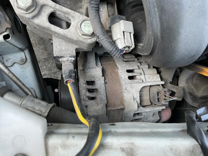 Gebruikte Dynamo Nissan Note (E12) 1.2 68 Prijs € 52,50 Margeregeling aangeboden door Maresia Auto Recycling B.V.