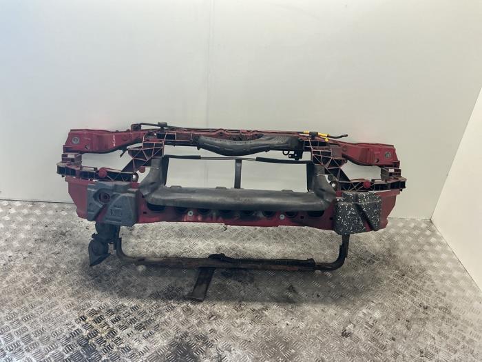 Gebruikte Frontpaneel Ford Focus 3 Wagon 1.6 SCTi 16V Prijs € 157,50 Margeregeling aangeboden door Maresia Auto Recycling B.V.