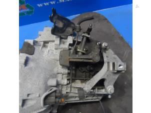 Gebruikte Versnellingsbak Ford Focus C-Max 2.0 16V Prijs € 420,00 Margeregeling aangeboden door Maresia Auto Recycling B.V.