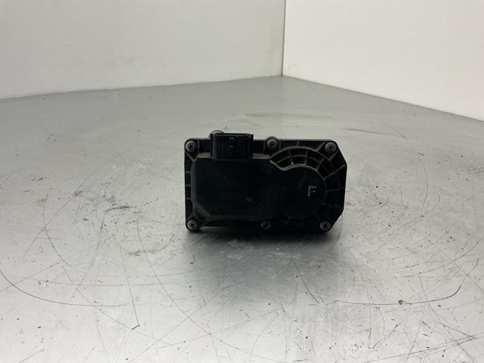 Gebruikte Gasklephuis Renault Captur I (2R) 1.2 TCE 16V EDC Prijs € 52,50 Margeregeling aangeboden door Maresia Auto Recycling B.V.