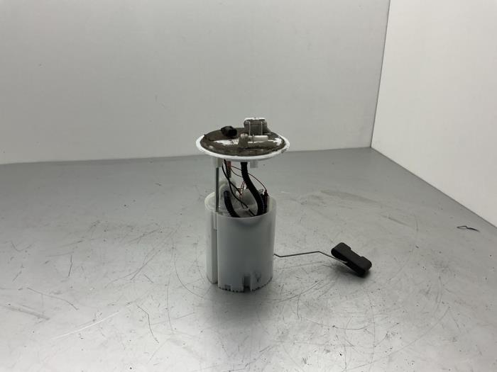 Gebruikte Tank element Pomp Renault Grand Scénic IV (RFAR) 1.2 TCE 130 16V Prijs € 68,25 Margeregeling aangeboden door Maresia Auto Recycling B.V.