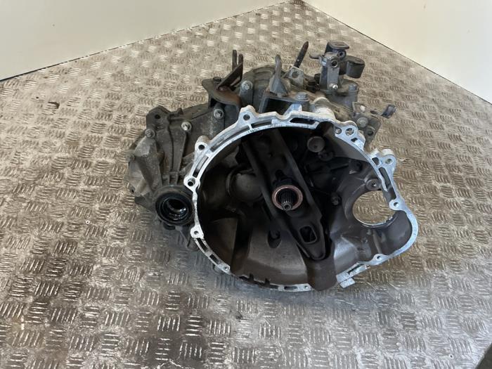 Gebruikte Versnellingsbak Mitsubishi Colt (Z2/Z3) 1.5 16V Prijs € 210,00 Margeregeling aangeboden door Maresia Auto Recycling B.V.