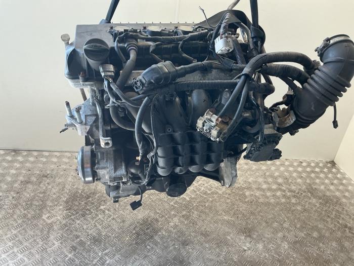 Motor van een Mitsubishi Colt (Z2/Z3) 1.5 16V 2010
