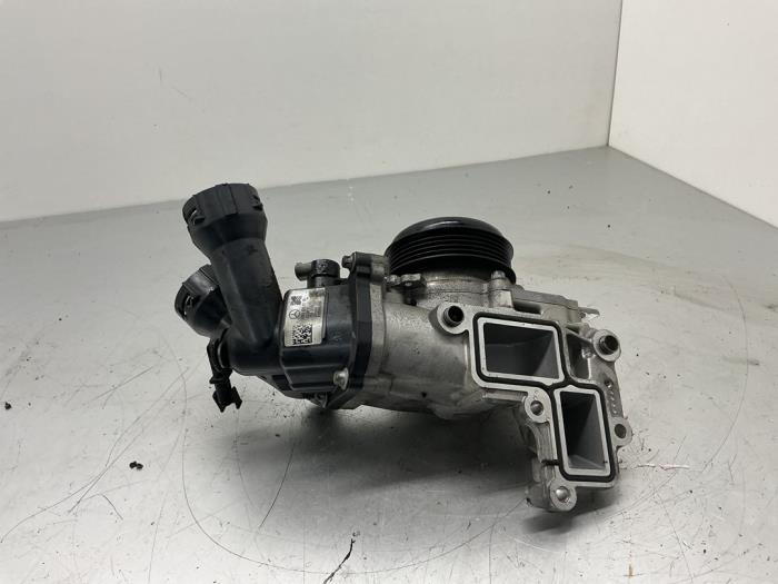 Gebruikte Waterpomp Mercedes Sprinter 3,5t (910.0/910.1/907.1/907.2) 319 CDI 2.0 D RWD Prijs € 52,50 Margeregeling aangeboden door Maresia Auto Recycling B.V.