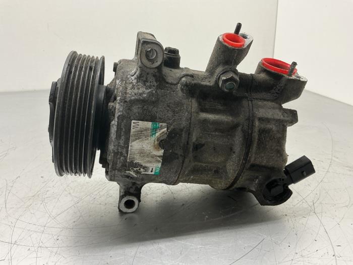 Gebruikte Pomp Airco Seat Ibiza IV SC (6J1) 1.2 TSI Prijs € 78,75 Margeregeling aangeboden door Maresia Auto Recycling B.V.